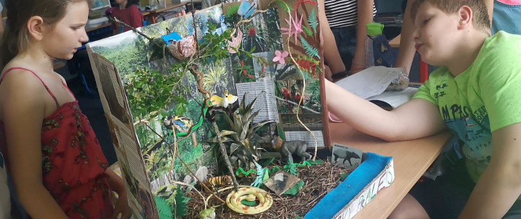 Vo vyučovaní by sme chceli viac skupinovej práce (rozhovor so žiačkami 2. stupňa ZŠ)