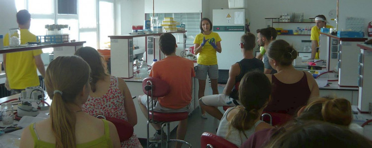 Genetika je dnes všade, a tak by mala byť aj na školách