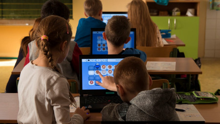 Informatika s Emilom 4 - 3/2022- online