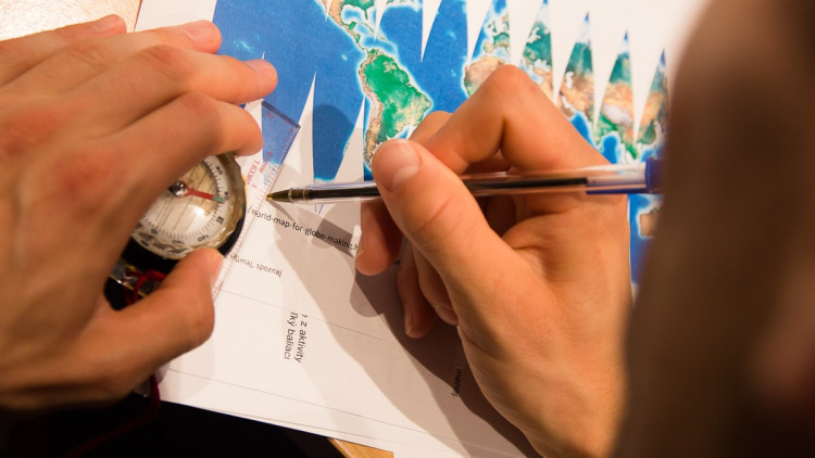 Informačný webinár pre učiteľov geografie a riaditeľov škôl - 2/2022 